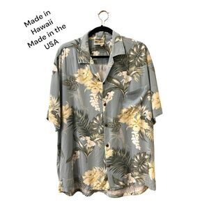 Winnie Fashion Hawaiian  Floral Camp Beach Island USA Made Hawaiian Floral